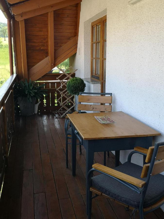 Apartmaji Volf Zgornje Gorje Exteriör bild