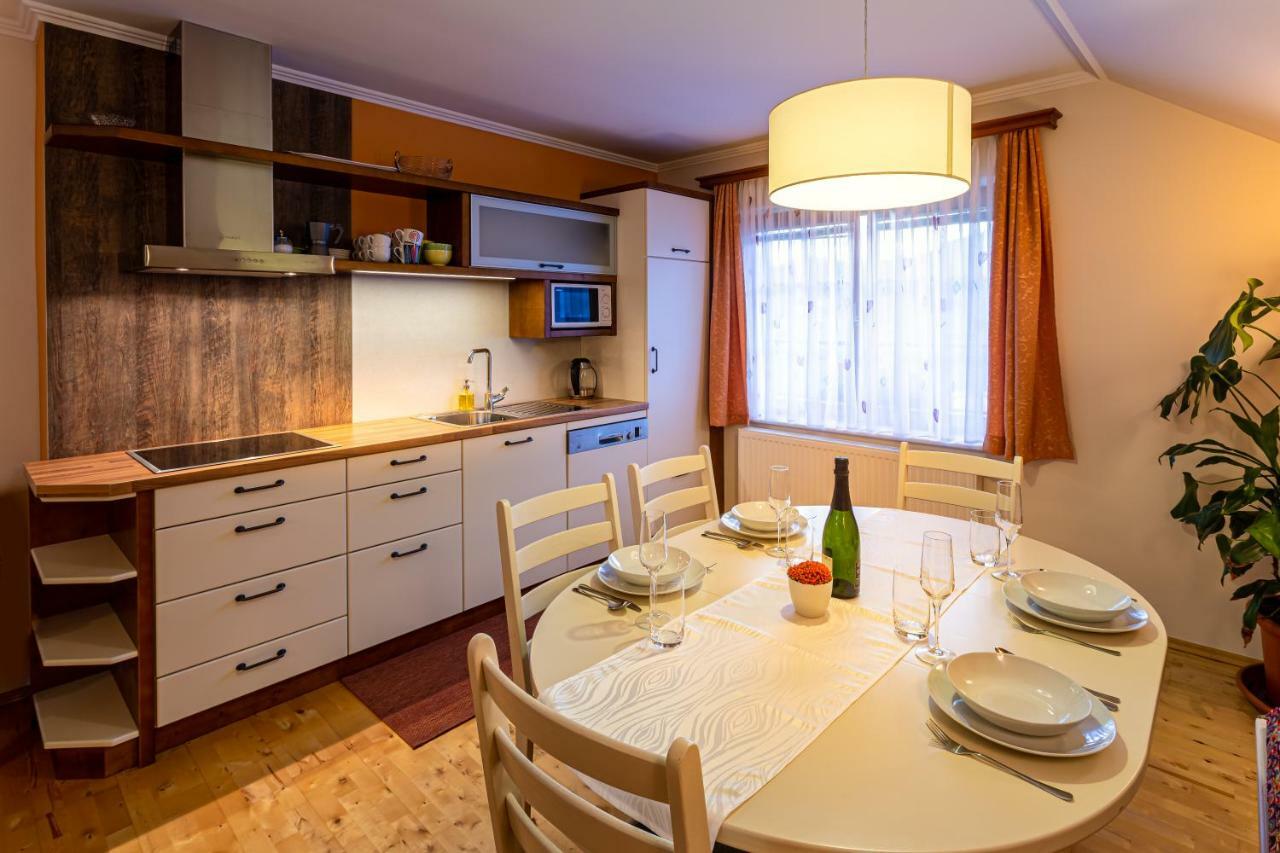 Apartmaji Volf Zgornje Gorje Exteriör bild
