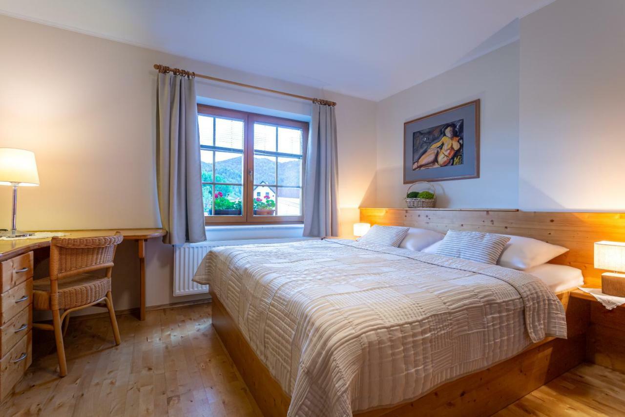 Apartmaji Volf Zgornje Gorje Exteriör bild